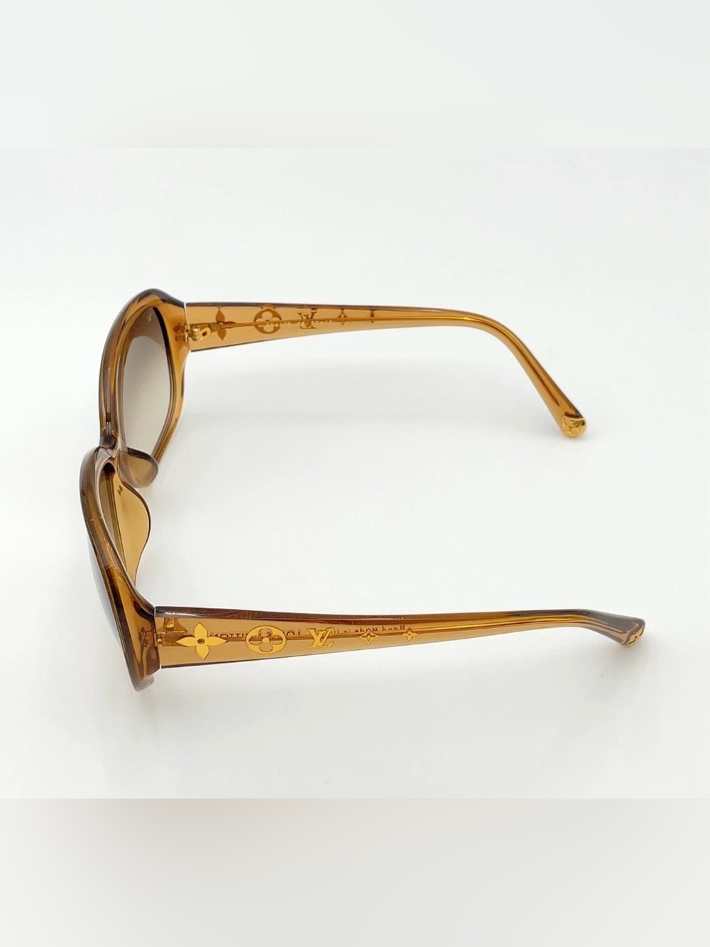 Auth LV ZO460E Obsession GM 59
15 Sunglasses Glitter Honey W/
Box - Picture 8 of 16